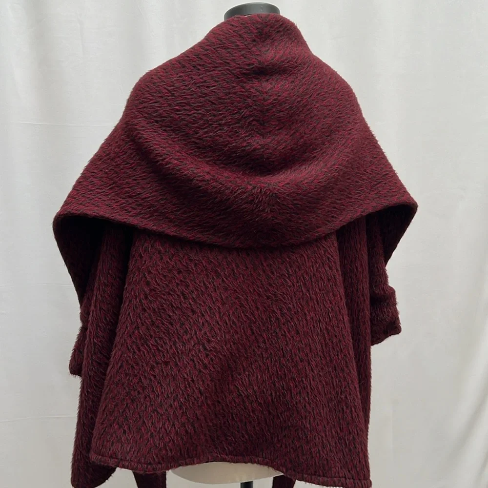 Lindsey Thornburg Burgundy/Black Chevron Alpaca Blend Shawl Cape Coat - Picture 10 of 16